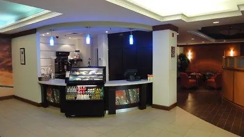 Best Western Premier Toronto Airport Carlingview Hotel 3*,