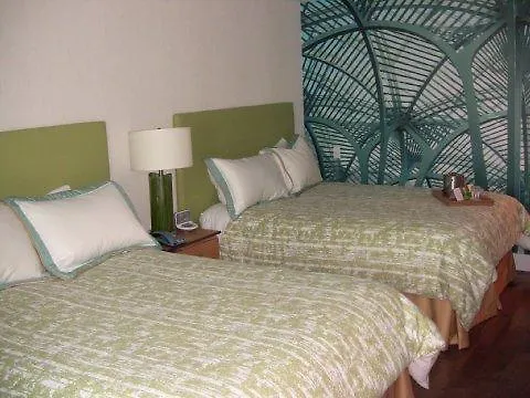 Best Western Premier Toronto Airport Carlingview Hotel 3*,