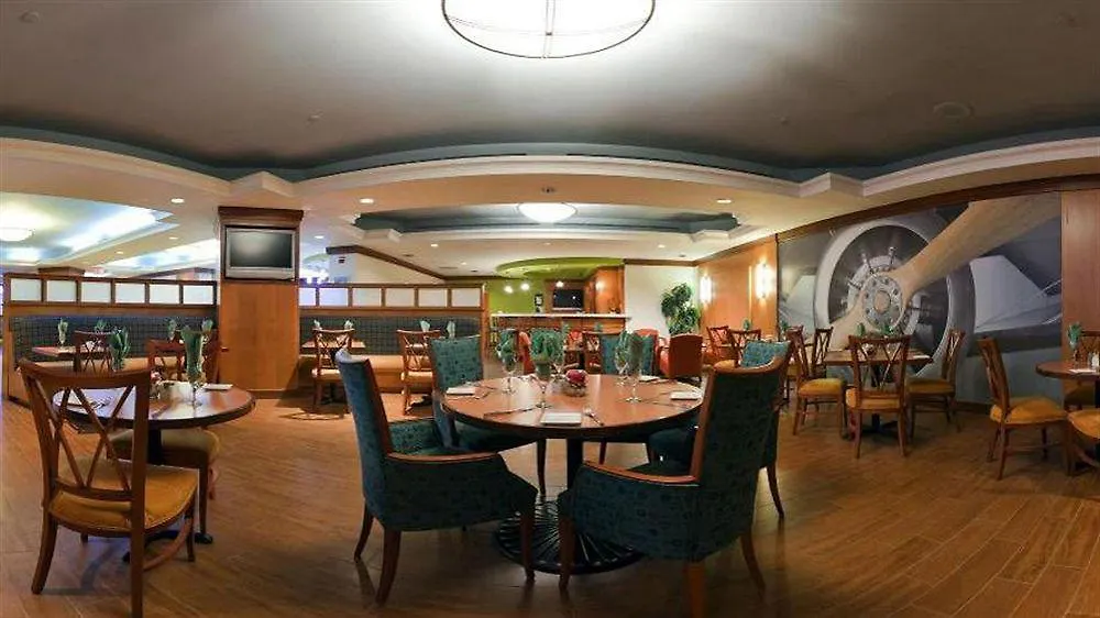 Best Western Premier Toronto Airport Carlingview Hotel